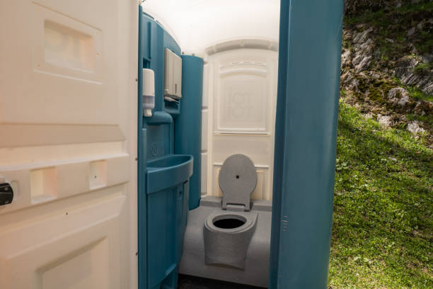 Porta potty delivery and setup in Hillcrest Heights, MD